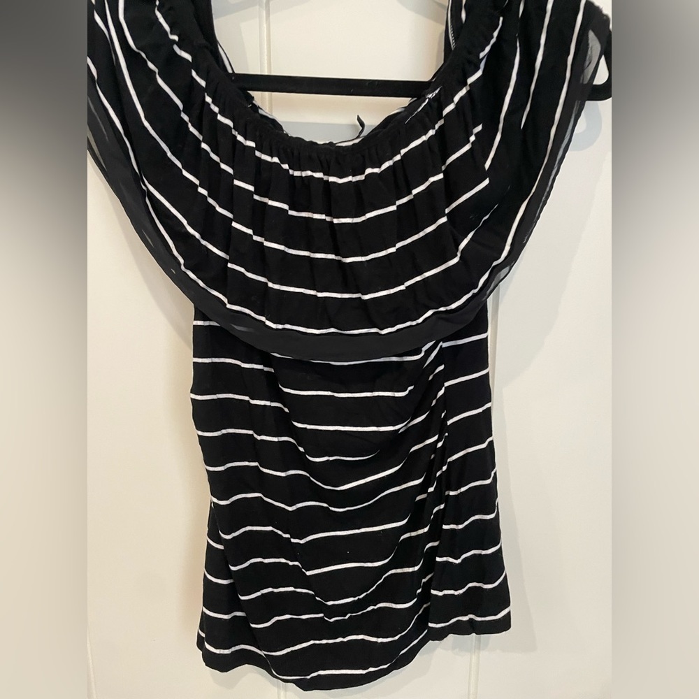 White House Black Market Off The Shoulder Blouse Black & White Striped Womens XS - Picture 4 of 4